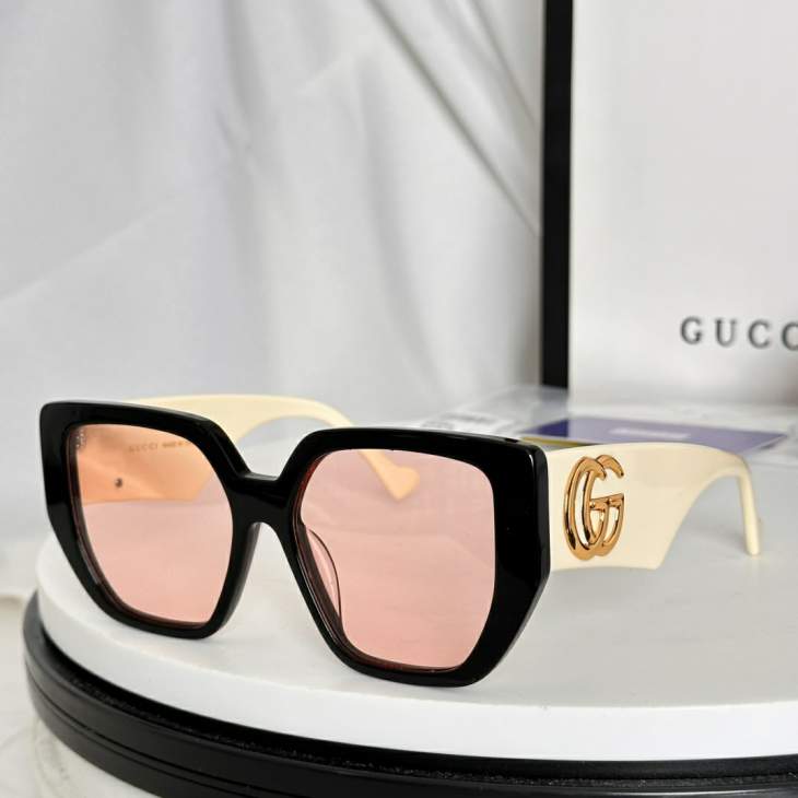 Picture of Gucci Sunglasses _SKUfw79398866fw
